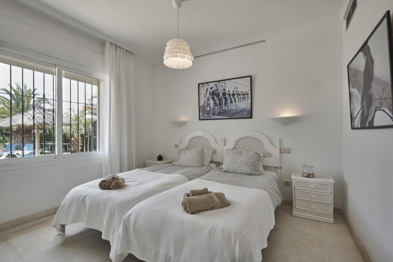 Villa Pinsapo Estepona Buitenkant foto